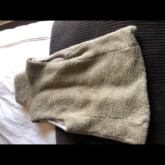 Patagonia women’s vest- medium - Picture 4 of 4